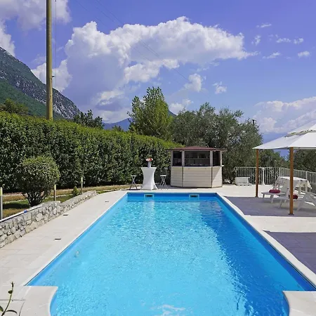 D1mora Roccoli1 - Pretty In With Pool Apartment Toscolano Maderno